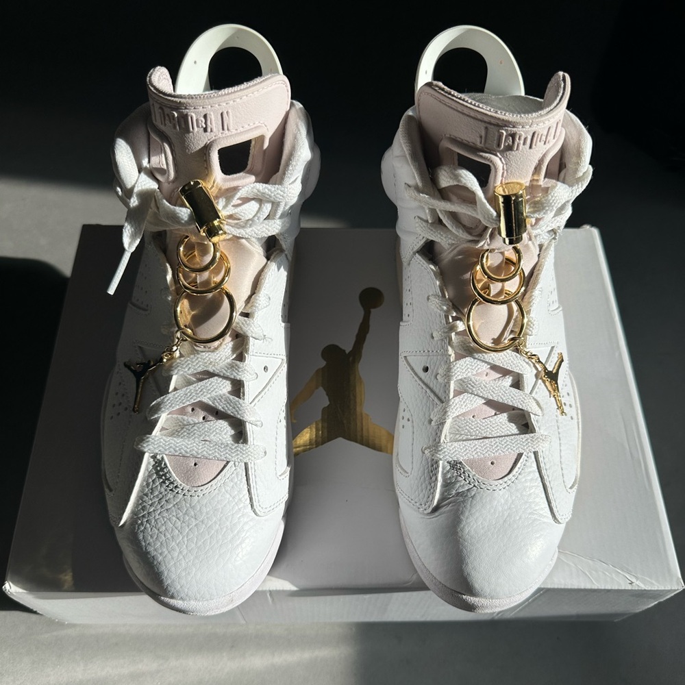 Jordan 6 Retro Gold Hoops - Picture 1 of 4